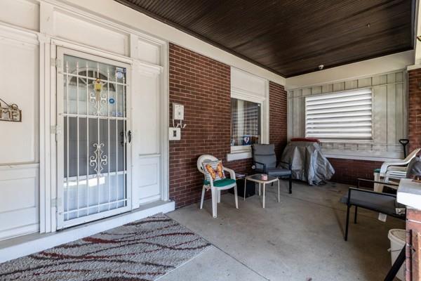 1310 Vine Street McKees Rocks, PA 15136 - Photo 3 of 33 Covered font Porch
