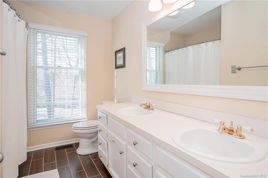 4 Lake Ridge Road Lake Wylie, SC 29710 - Photo 13 of 24 Gallery Image 13