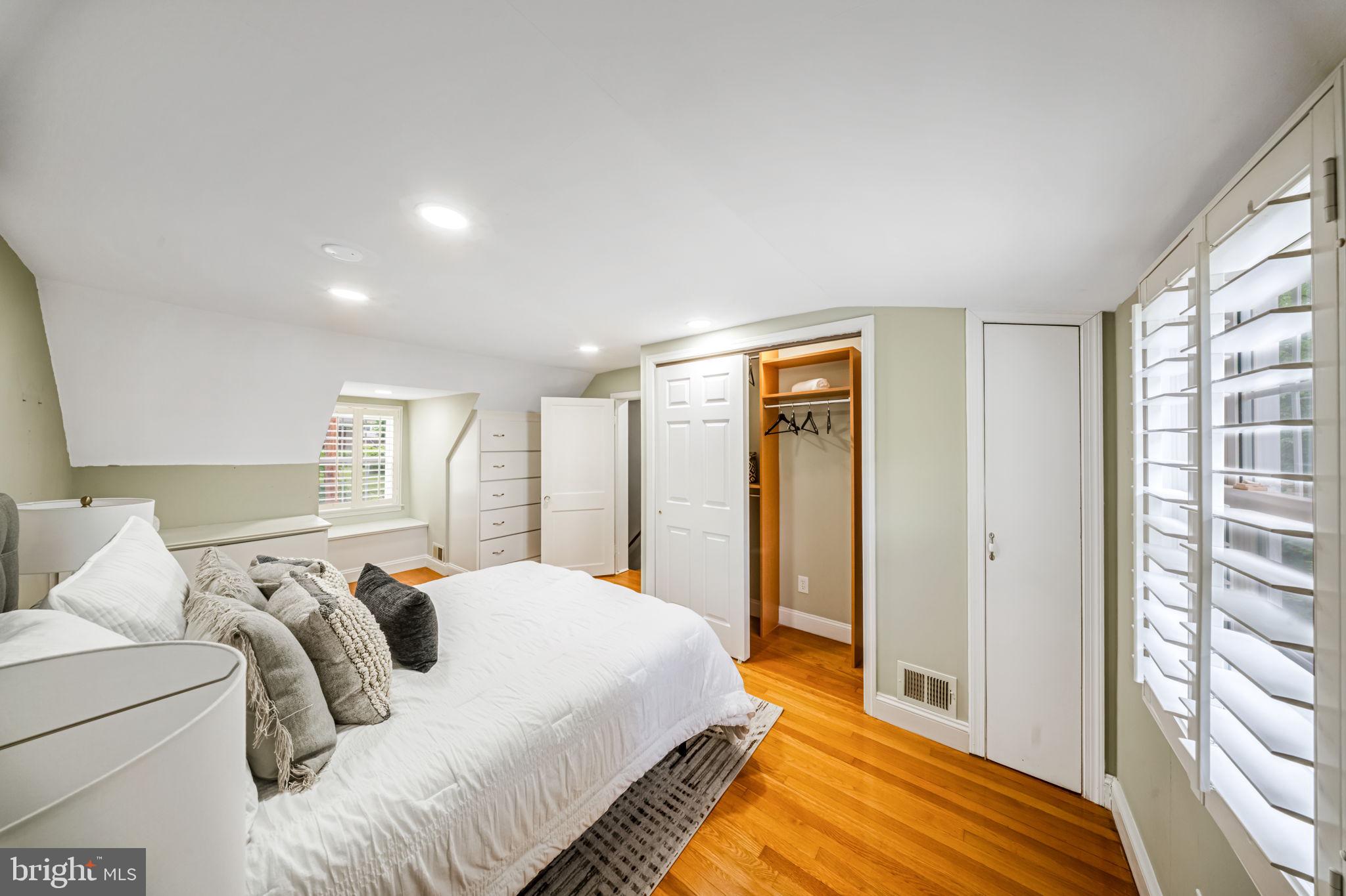 9920 Capitol View Avenue Silver Spring, MD 20910 - Photo 18 of 45