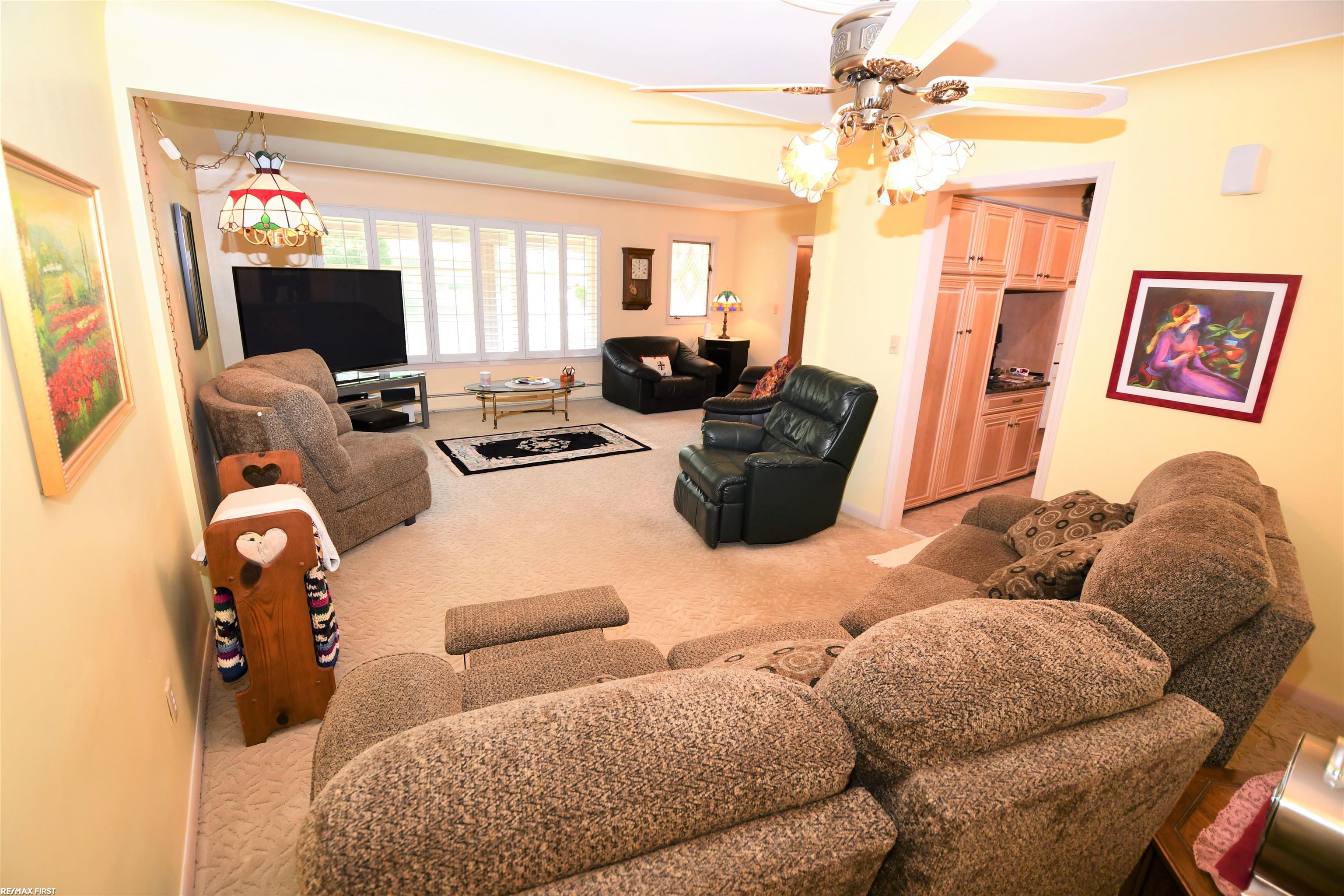 633 Lynndale Drive Rochester, MI 48309 - Photo 15 of 32 50117772-14.JPG