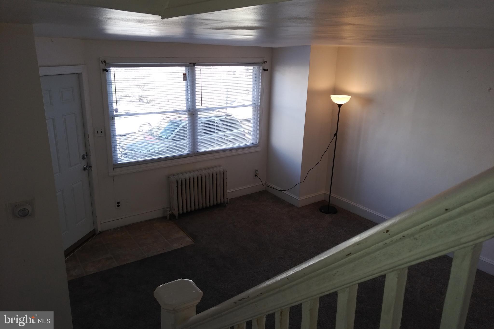 536 Hampden Road Upper Darby, PA 19082 - Photo 13 of 17 Living Room