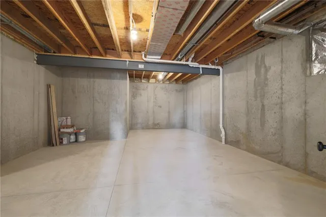 $489,900 | 2341 Northeast Colonnade Avenue, Blue Springs, MO 64029