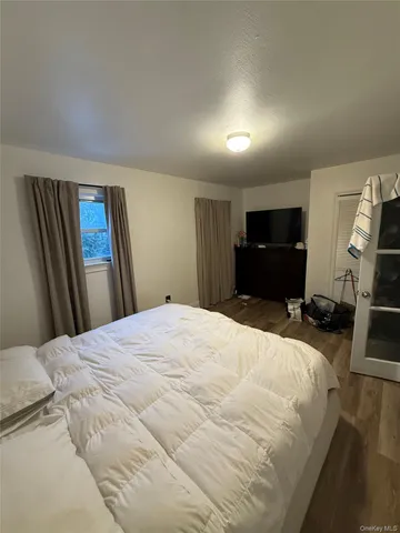 $699,999 | 443 Howe Avenue | Castle Hill