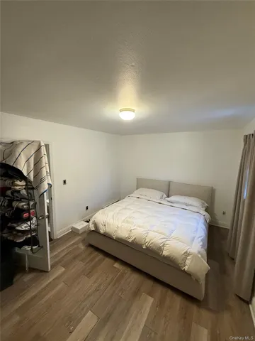 $699,999 | 443 Howe Avenue | Castle Hill