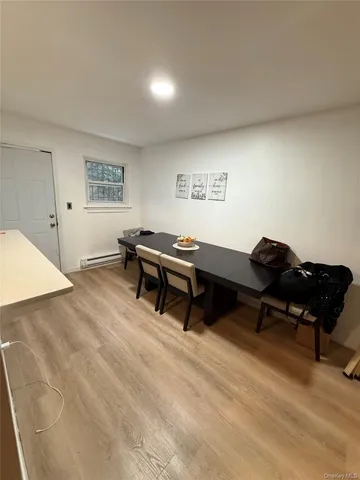 $699,999 | 443 Howe Avenue | Castle Hill