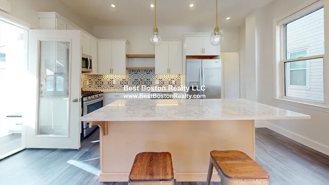 $4,995 | 341 Norfolk Street, Cambridge, MA 02139