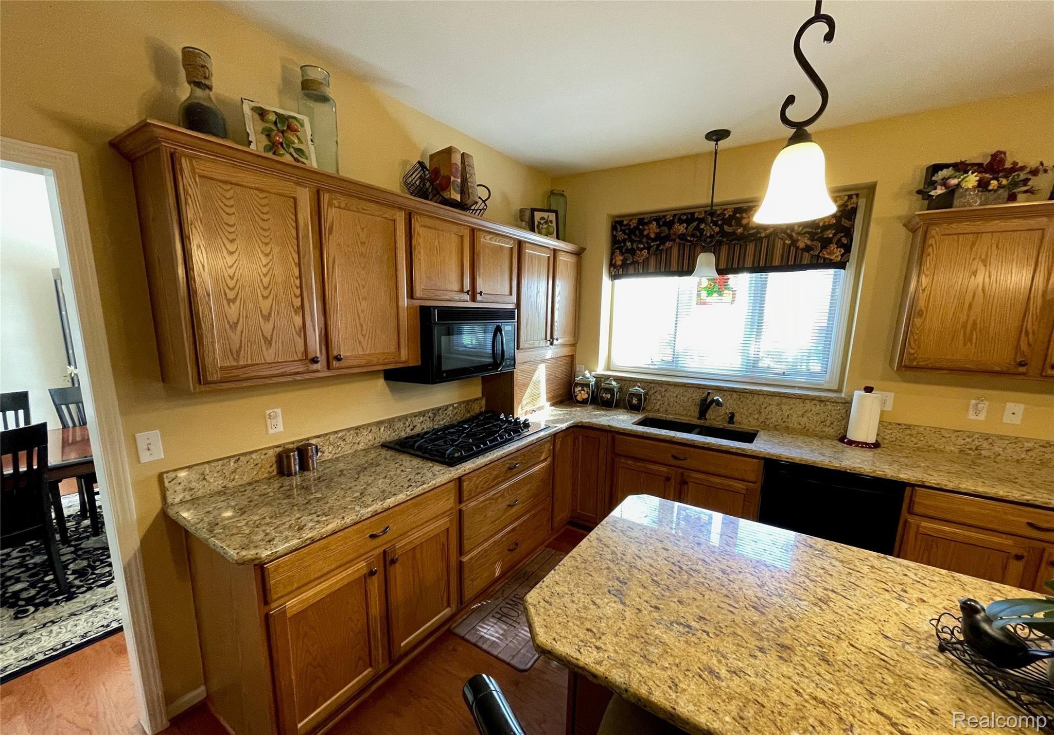47687 Pavillon Road Canton, MI 48188 - Photo 26 of 70 Gas Cooktop