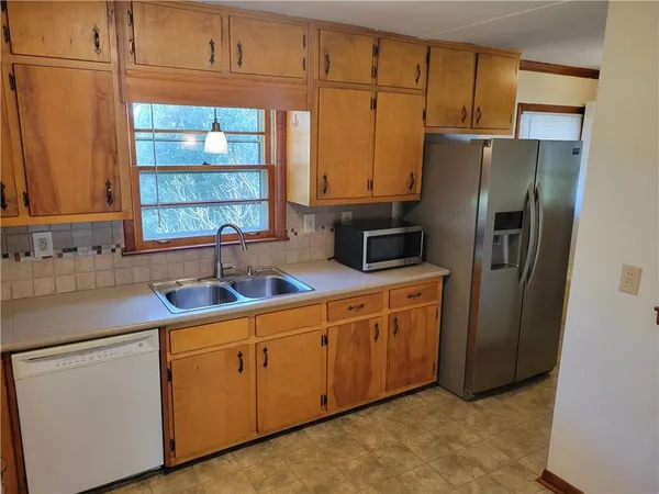 $2,795 | 3009 Caldwell Road Northeast, Brookhaven, GA 30319