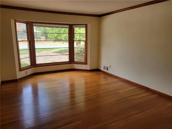$2,795 | 3009 Caldwell Road Northeast, Brookhaven, GA 30319