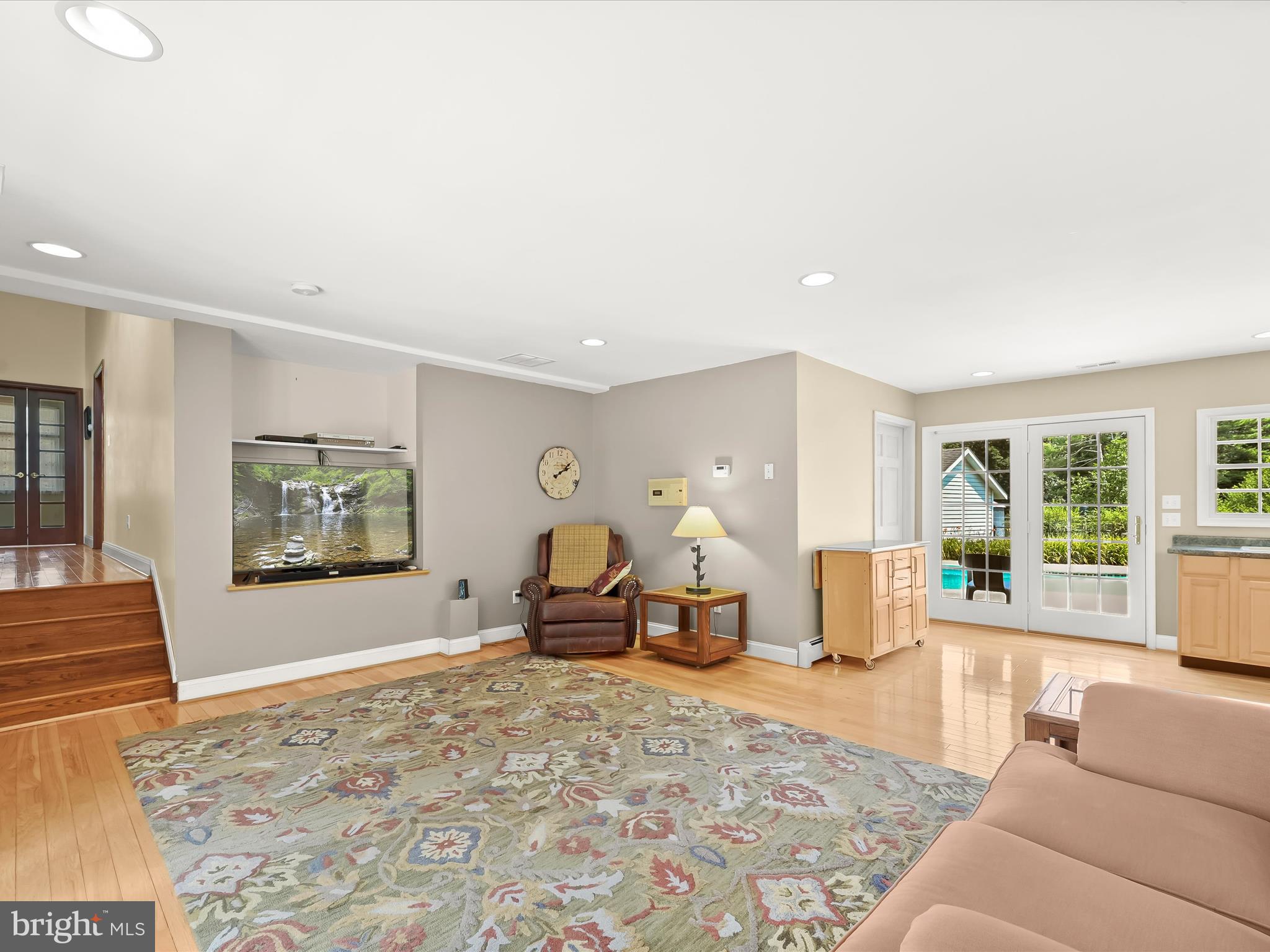 3835 Rinehart Road Westminster, MD 21158 - Photo 19 of 58 Family Room