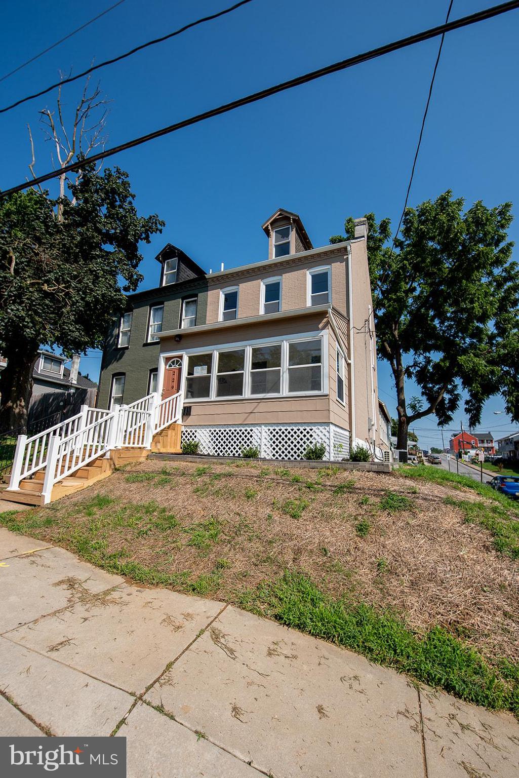 229 Hazel Street Lancaster, PA 17603 - Photo 3 of 38