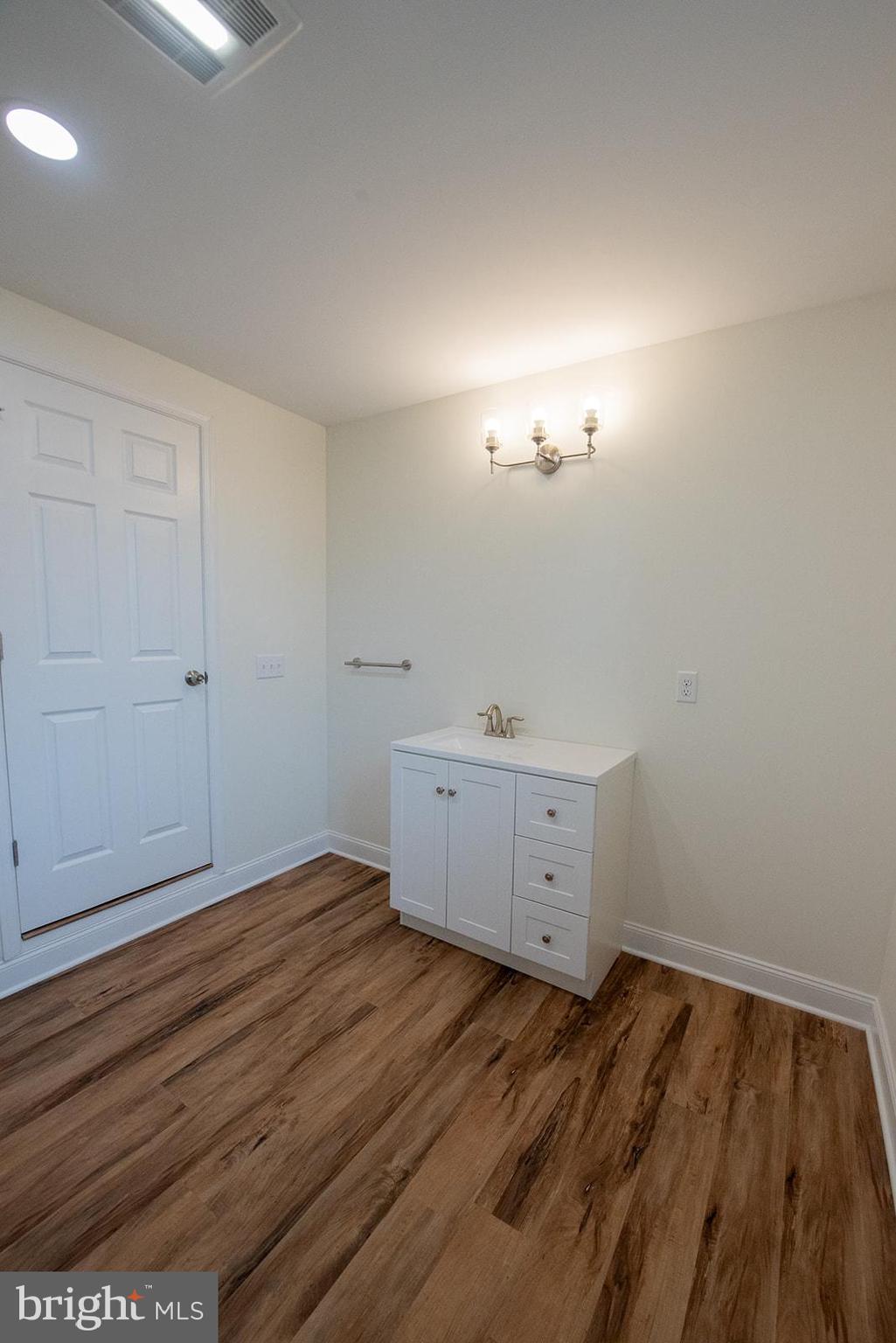 229 Hazel Street Lancaster, PA 17603 - Photo 7 of 38