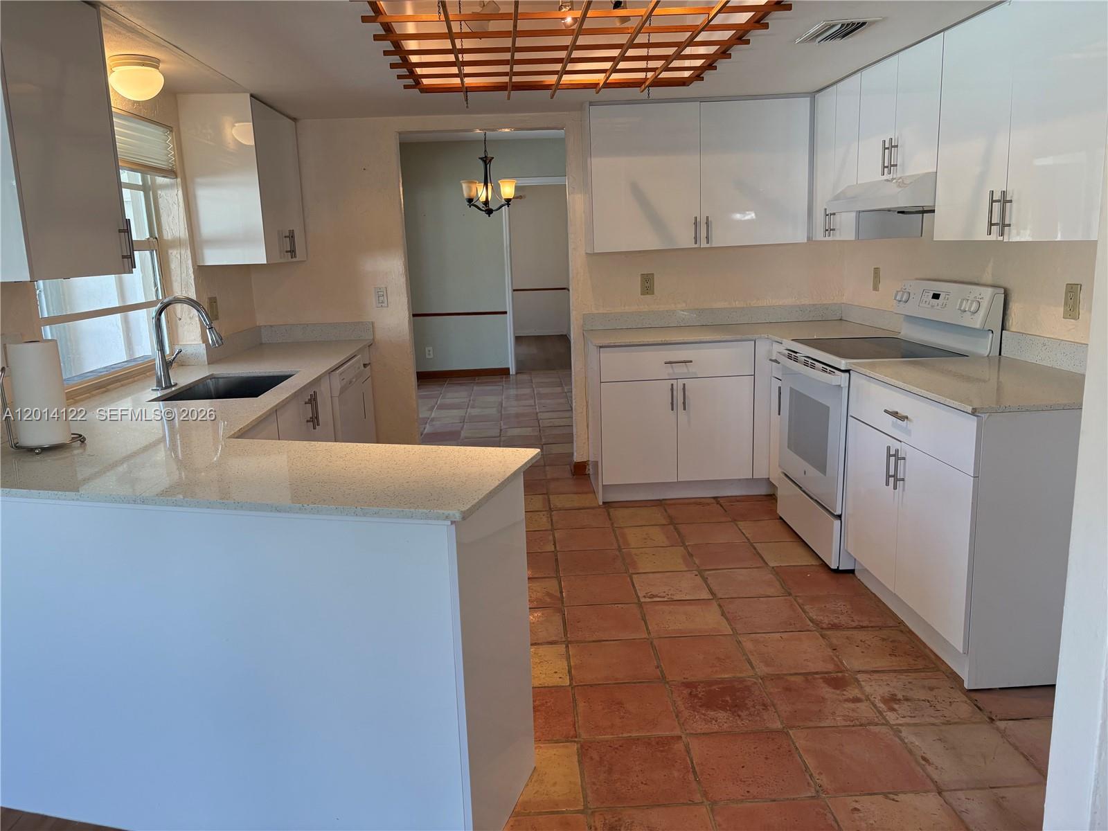 941 Northwest 7th Street Boca Raton, FL 33486 - Photo 14 of 28 Gallery Image 14
