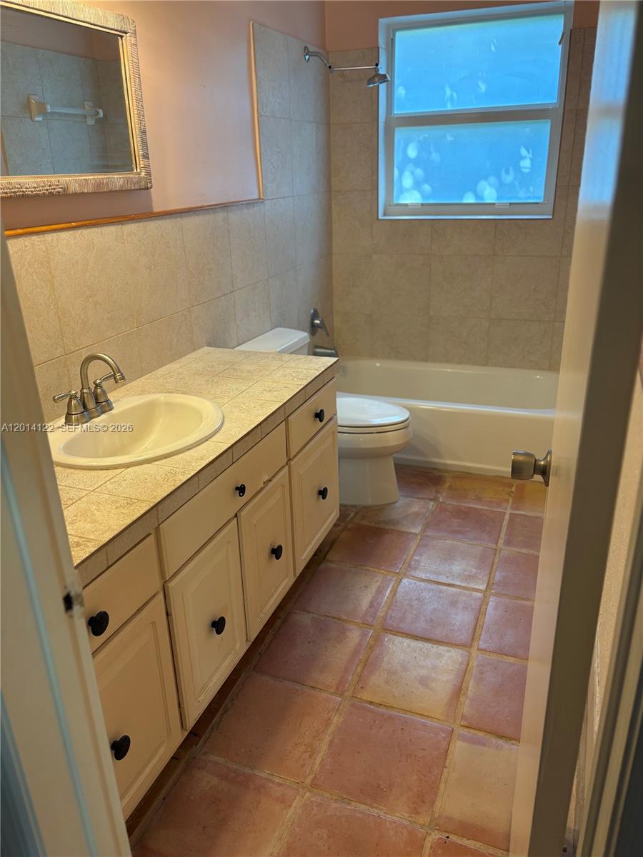 941 Northwest 7th Street Boca Raton, FL 33486 - Photo 9 of 28 Gallery Image 9