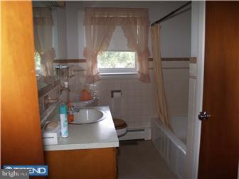 2289 Rhoads Road Pottstown, PA 19464 - Photo 10 of 11 Gallery Image 10