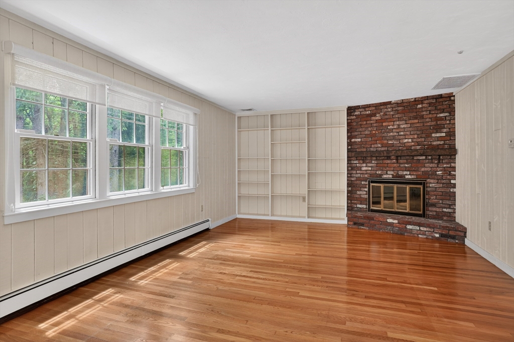 17 Maplewood Road Medfield, MA 02052 - Photo 18 of 41