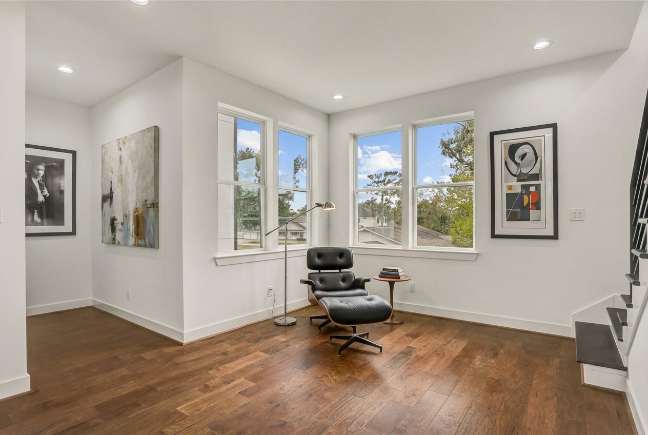 6814 Hartland Street Houston, TX 77055 - Photo 15 of 50 2nd floor reading cove- Virtual