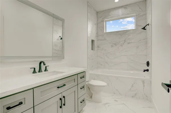 $6,900 | 6814 Hartland Street, Houston, TX 77055