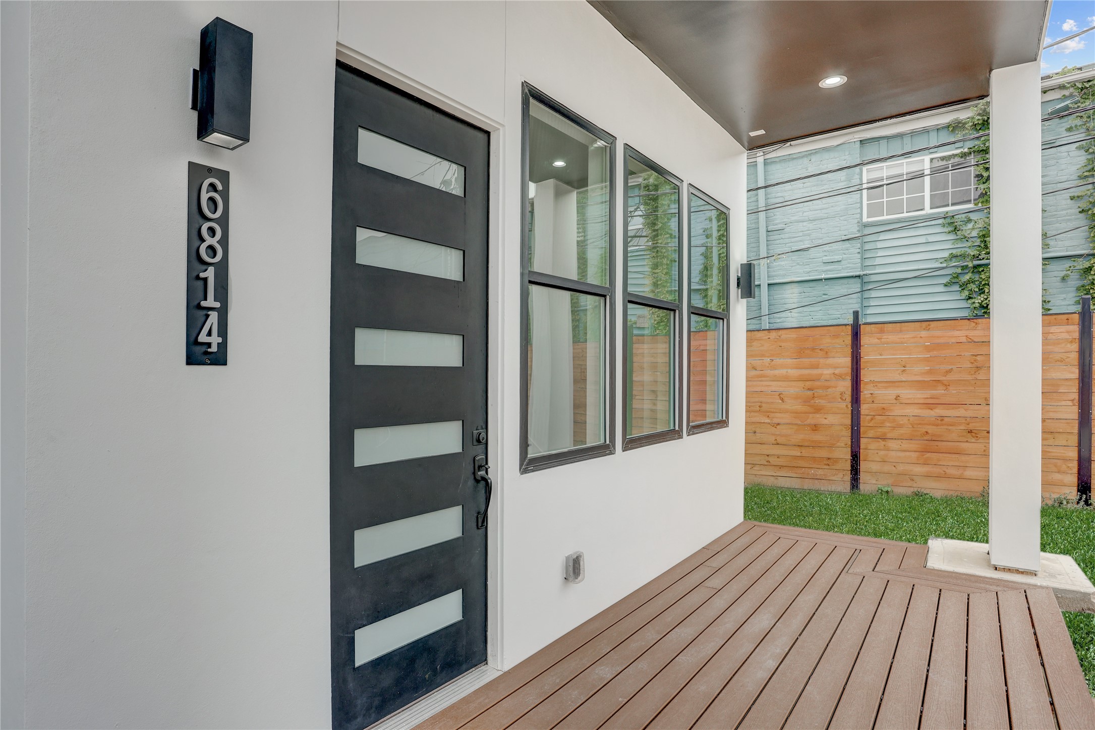 6814 Hartland Street Houston, TX 77055 - Photo 3 of 50 Front door, porched.