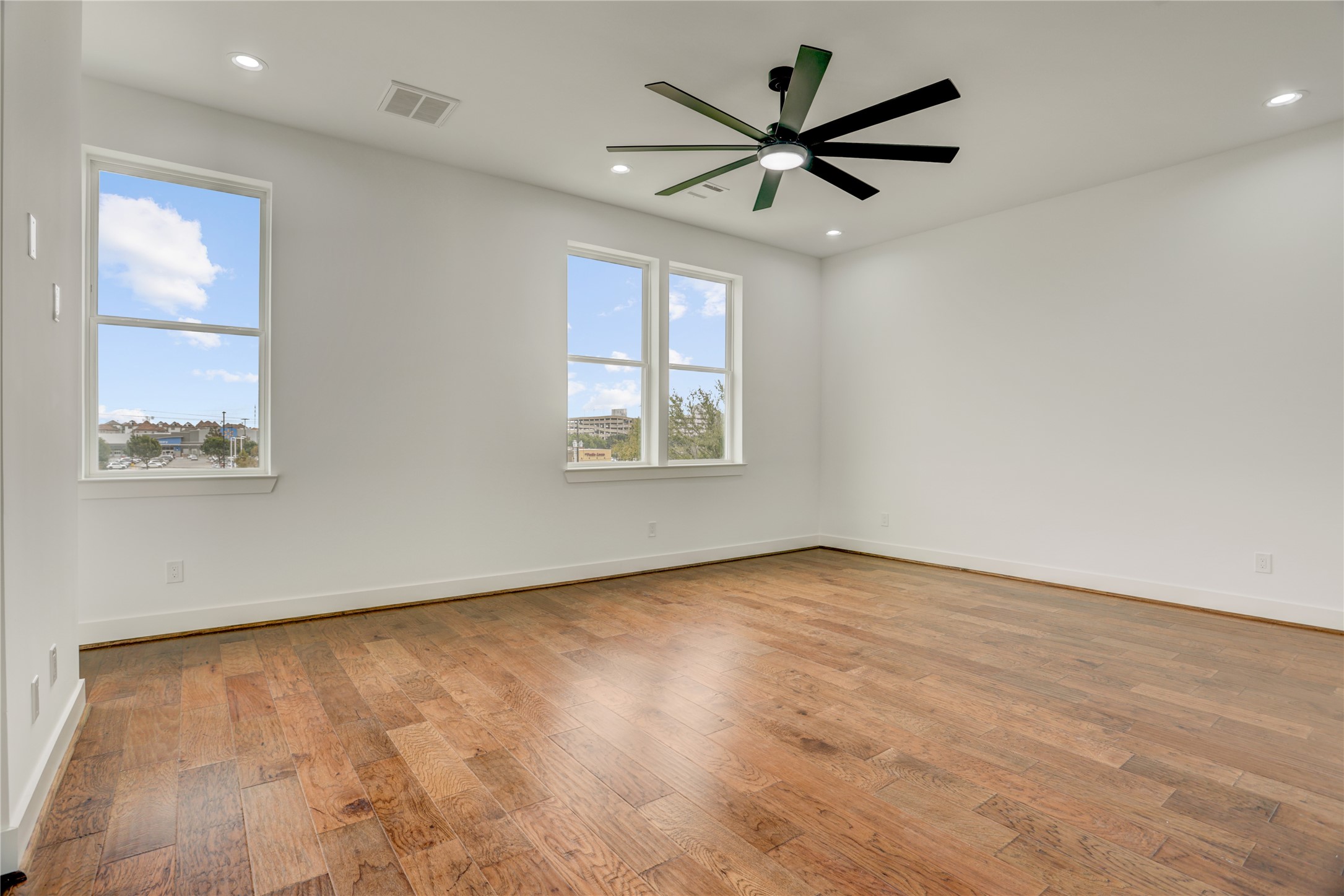 6814 Hartland Street Houston, TX 77055 - Photo 36 of 50 Primary suite (iii) is really spacious with endless possibilities