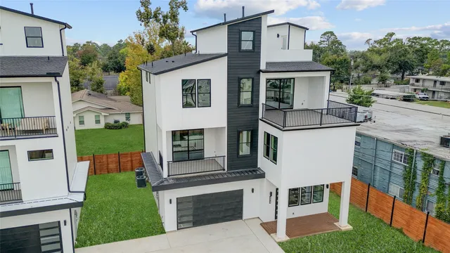 $6,900 | 6814 Hartland Street, Houston, TX 77055