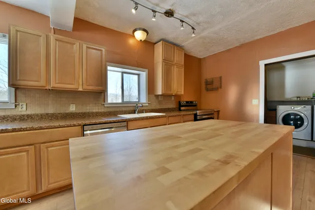 $269,000 | 209 Lake Avenue, Lake Luzerne, NY 12846