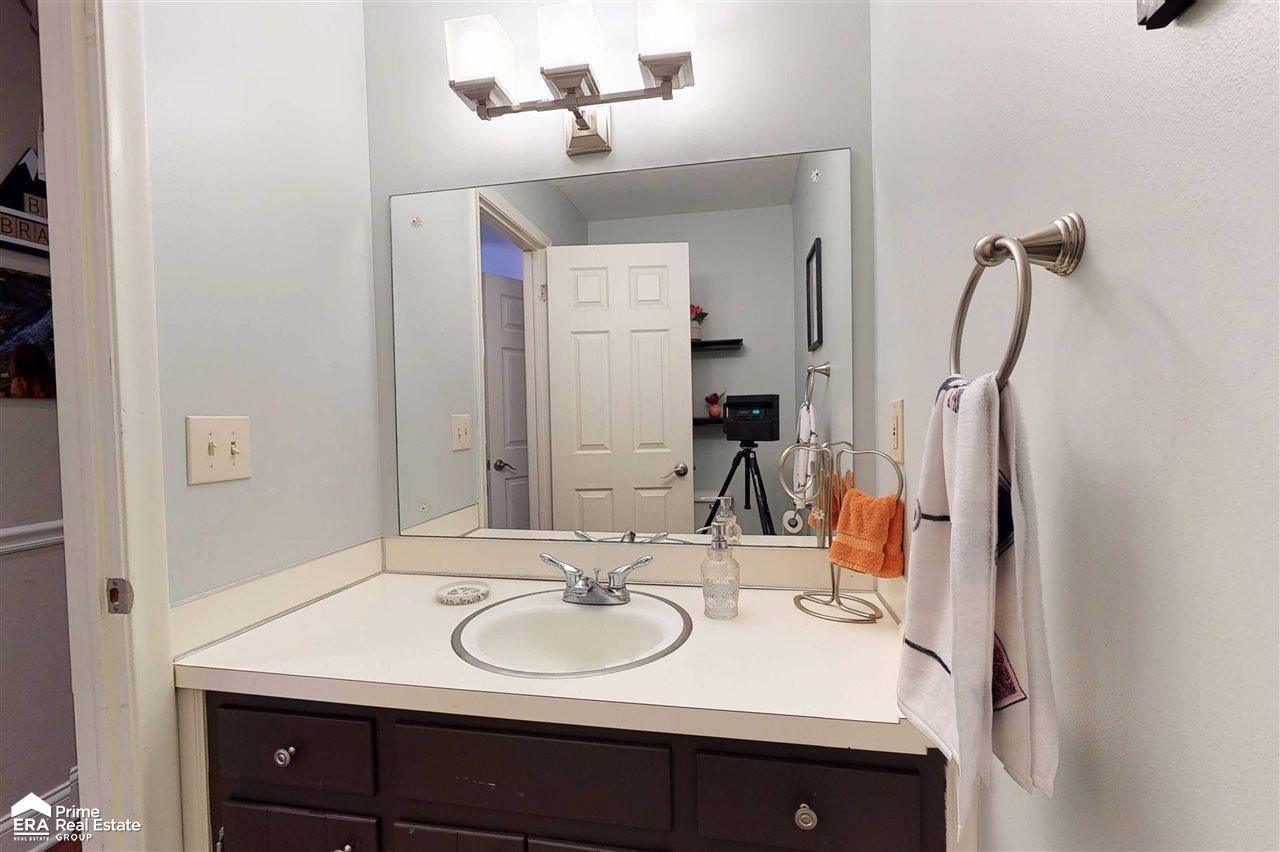 4176 McCandlish Road Grand Blanc, MI 48439 - Photo 28 of 86 50043885-27.JPG