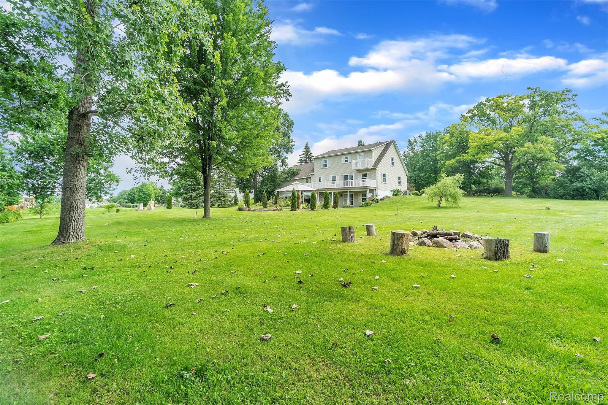 2090 Montague Road Davison, MI 48423 - Photo 47 of 61 46-2090-Montague-Rd-WindowStill-Real-Estate-Photography-33.jpg