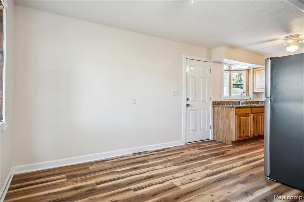 22319 Wick Road Taylor, MI 48180 - Photo 13 of 42
