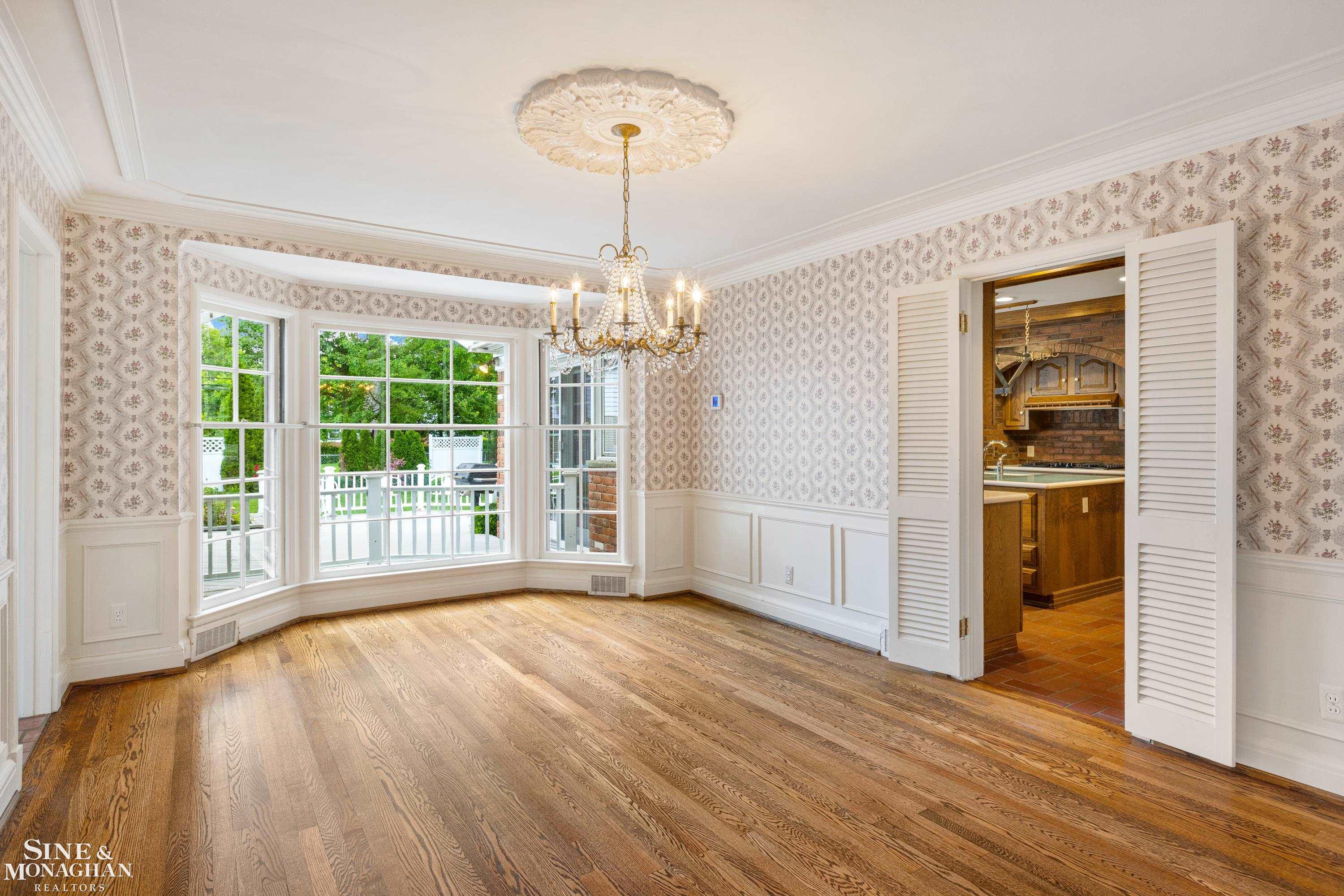 1380 Oxford Road Grosse Pointe, MI 48236 - Photo 16 of 59 Dining Room