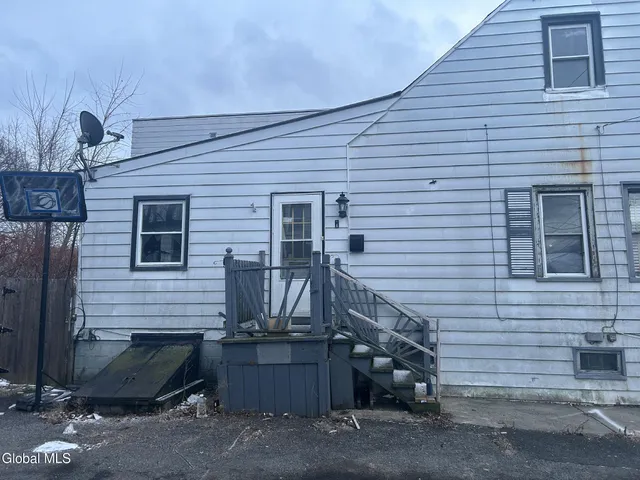 $100,000 | 9 O Connell Street, Albany, NY 12209