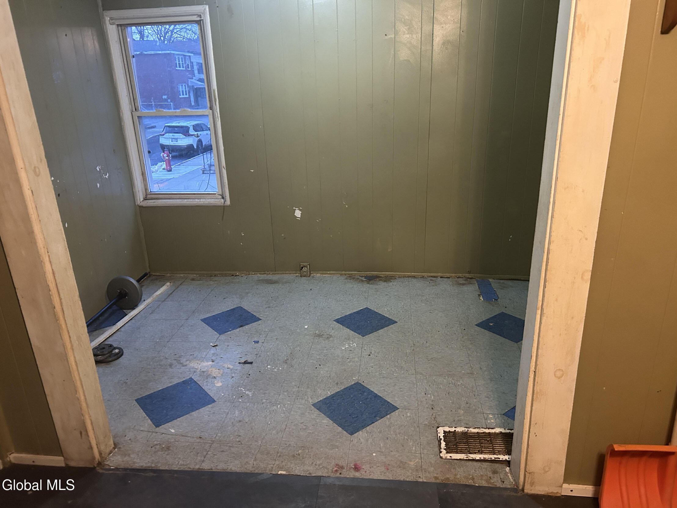 9 O Connell Street Albany, NY 12209 - Photo 7 of 14 7