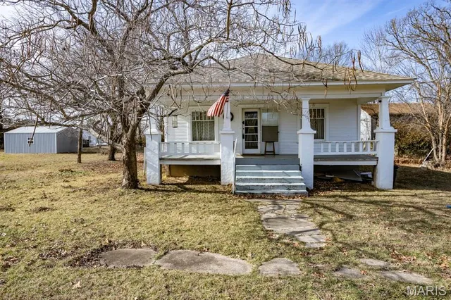 $90,000 | 101 Warren Street, Richland, MO 65556