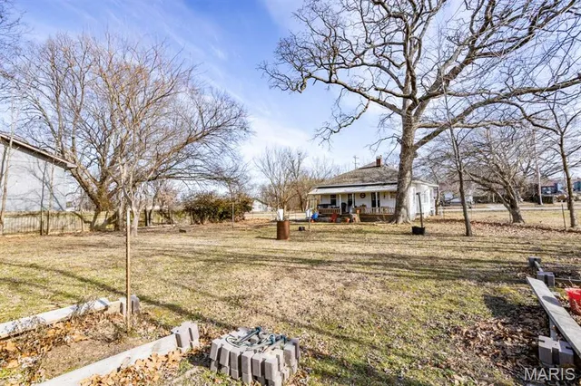 $90,000 | 101 Warren Street, Richland, MO 65556