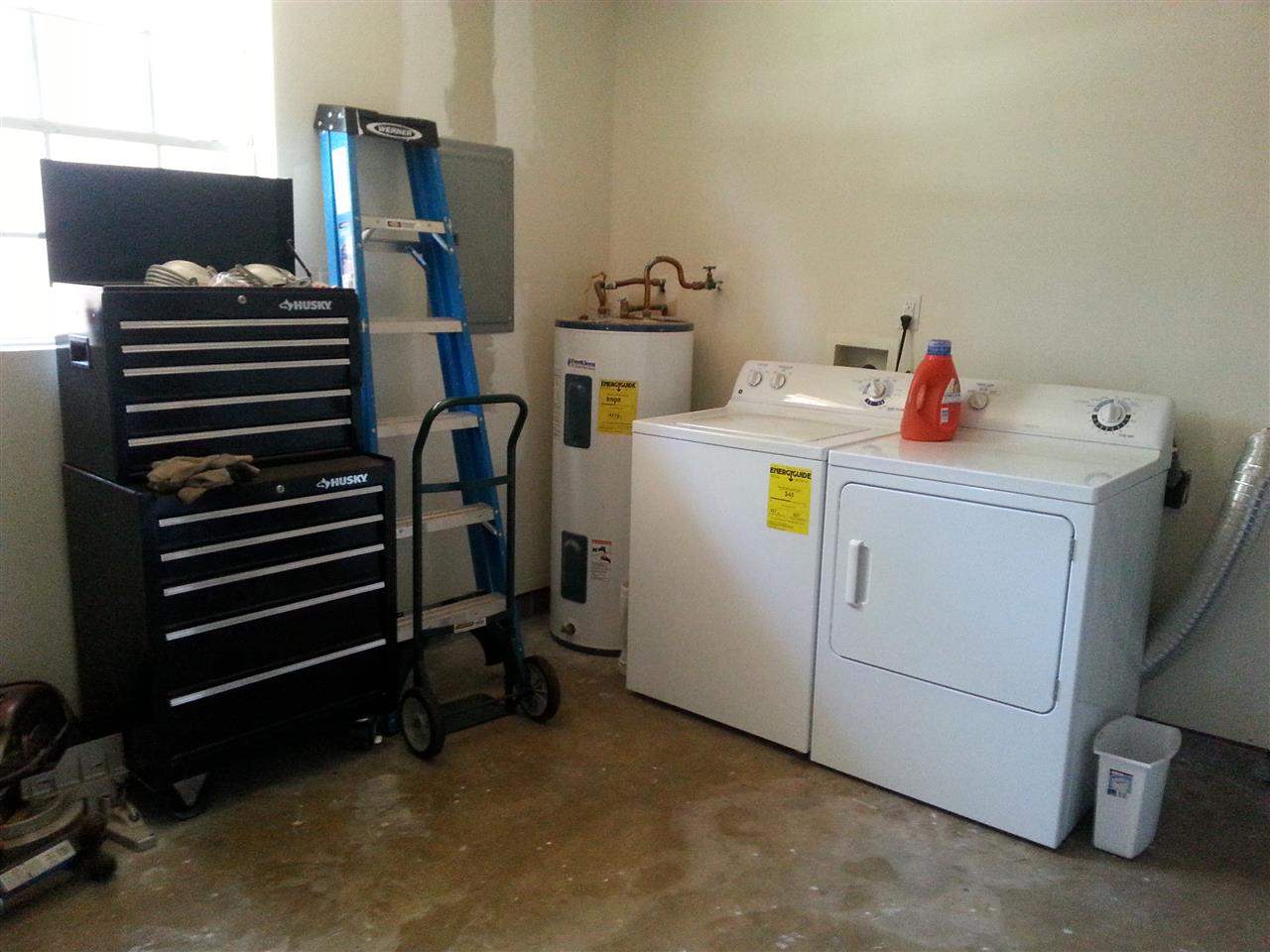 485 Quigley Road Pensacola, FL 32506 - Photo 17 of 20 Washer & Dryer Convey