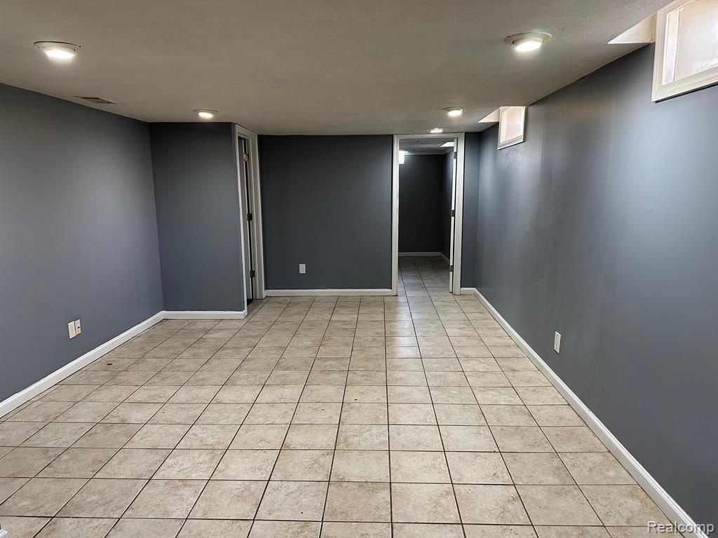 19175 Inkster Road Livonia, MI 48152 - Photo 46 of 49