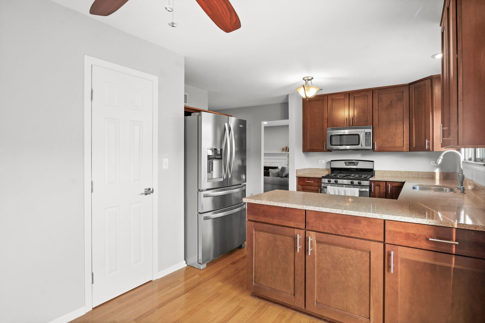 7S367 Augusta Lane Naperville, IL 60540 - Photo 13 of 42