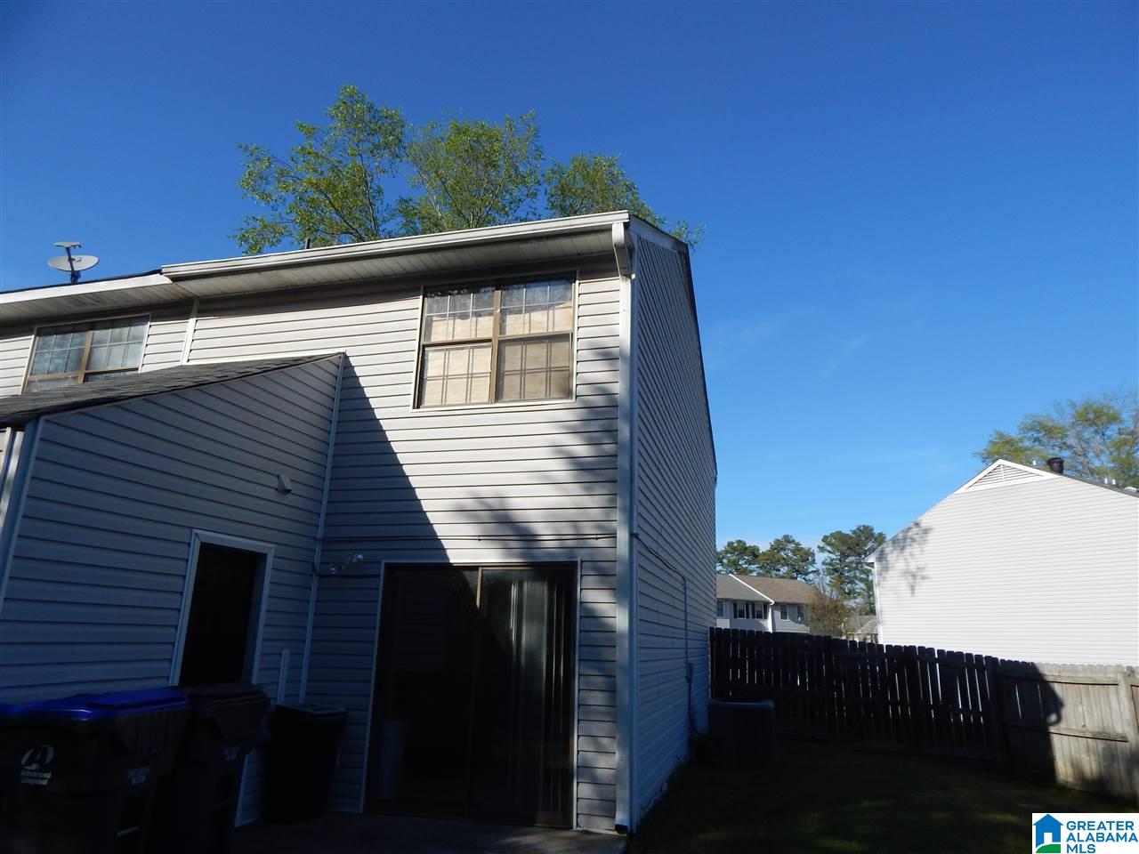 1555 Applegate Lane Alabaster, AL 35007 - Photo 2 of 16