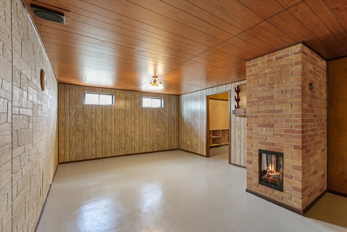 8017 North Hughes Drive Spokane, WA 99208 - Photo 23 of 36