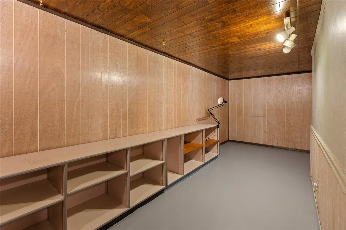 8017 North Hughes Drive Spokane, WA 99208 - Photo 28 of 36