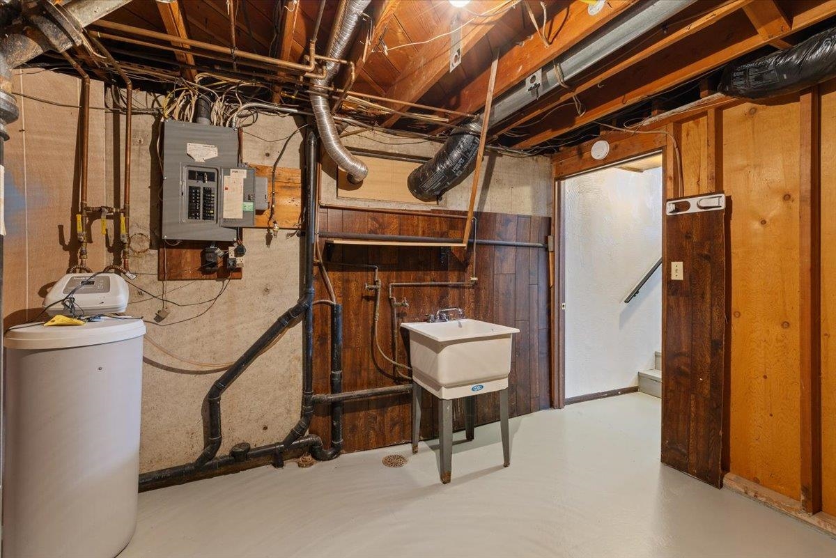 8017 North Hughes Drive Spokane, WA 99208 - Photo 29 of 36