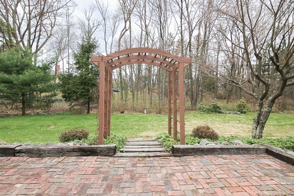 28 Karlton Circle Andover, MA 01810 - Photo 24 of 30