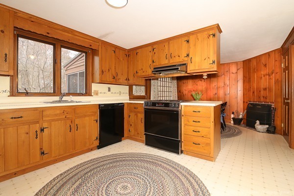 28 Karlton Circle Andover, MA 01810 - Photo 8 of 30