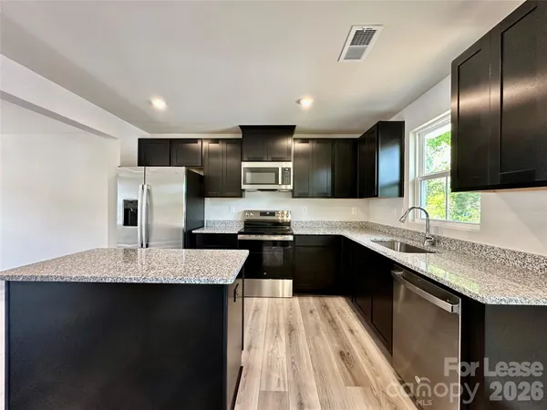 $2,000 | 8038 Sinnet Place, Charlotte, NC 28269