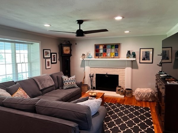 23 Eastview Road Hopkinton, MA 01748 - Photo 5 of 19 Gallery Image 5