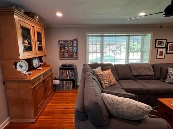 23 Eastview Road Hopkinton, MA 01748 - Photo 6 of 19 Gallery Image 6