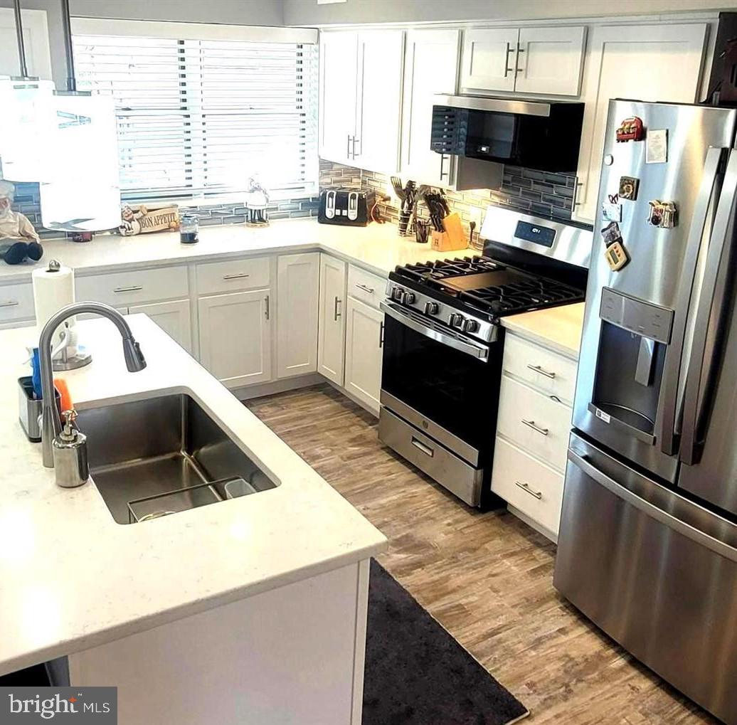 1935 Church Road Baltimore, MD 21222 - Photo 5 of 12 Stainless Steel appliances