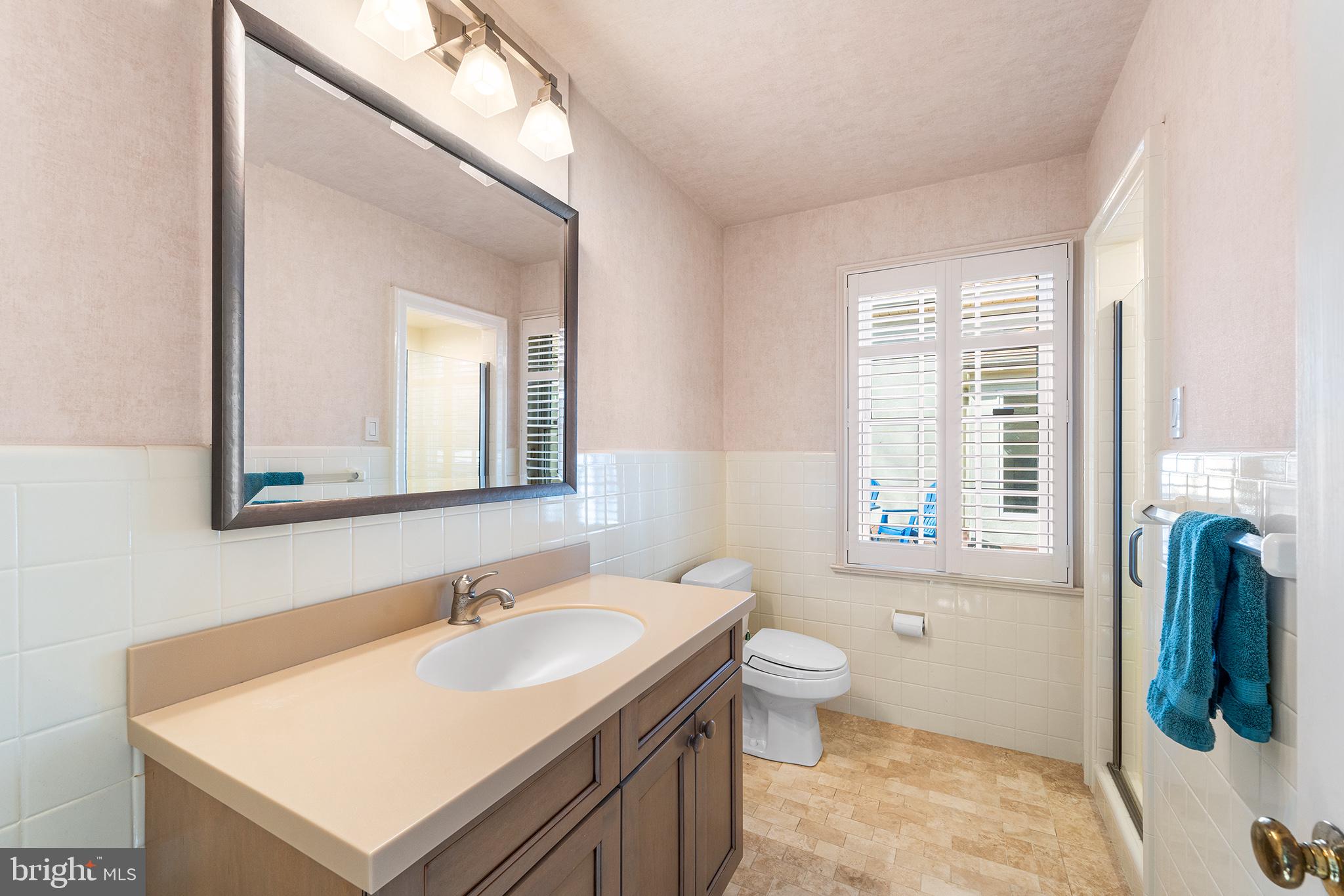 304 Conshohocken State Road Narberth, PA 19072 - Photo 19 of 44 en suite bath