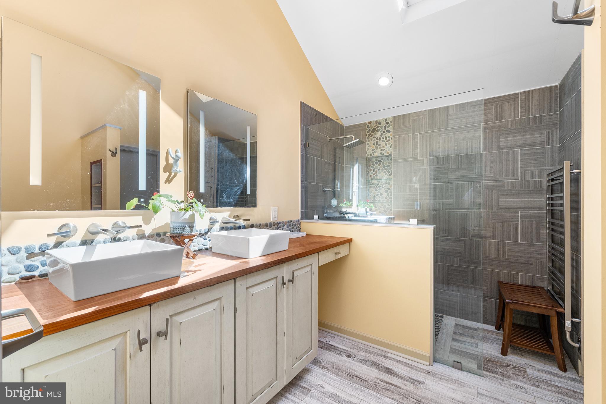 304 Conshohocken State Road Narberth, PA 19072 - Photo 23 of 44 Primary en suite bathroom