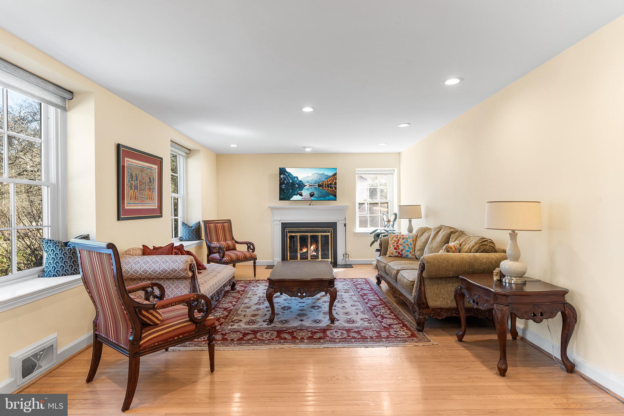 304 Conshohocken State Road Narberth, PA 19072 - Photo 6 of 44 Living Room